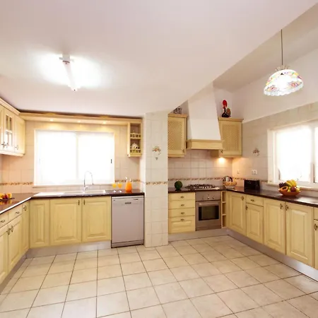Villa In Areias De Sao Joao Near Praia Da Oura *